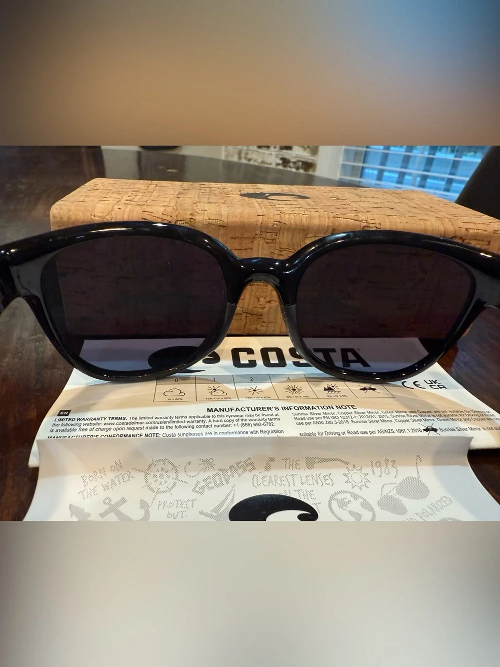 Costa Del Mar Black Woman’s Salina Sunglasses with polarized gray lenses 6S9051